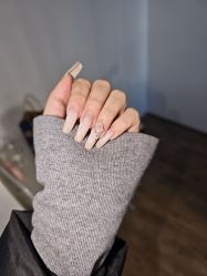 -UGIRL有个美甲