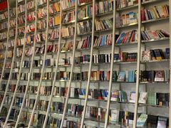 -钟书阁(松江泰晤士小镇店)