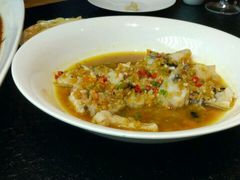 -鱼鲜饭香·招牌汽锅剁椒鱼头王