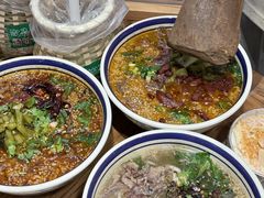 -云阿蛮云南生烫牛肉米线(奉贤路店)