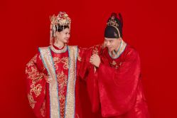 -巴黎春天婚纱摄影(临安店)