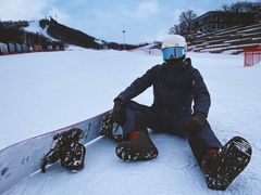 -庙香山滑雪场