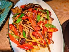 周家菌菇小炒肉-周家二小姐的菜·扬州菜·香炒蟹·狮子头(江都金鹰店)