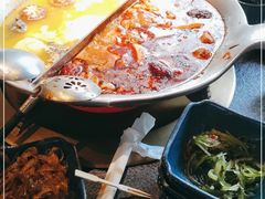 -湊湊火锅·茶憩(南京东路悦荟店)