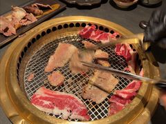 -铭牛烧肉·和牛海鲜自助(高新月牙湖店)