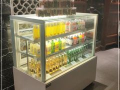 面包甜点陈列柜-小城故事·地道宁波味(月湖盛园店)