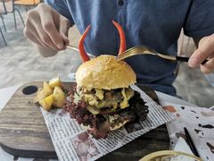 牛魔王厚牛堡-公园北鹿·铃兰餐厅(齐盛湖店)
