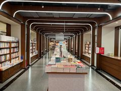 -尔雅书店(太原金广大厦店)