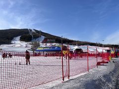 -中旅松花湖滑雪场