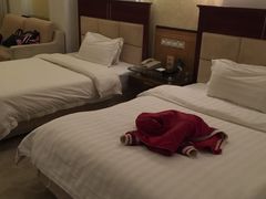 -华海酒店(茂名高铁站店)