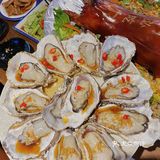 不是吧！请吃烤乳猪还不够有排面？