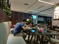 -南国会酒家(岗顶1站广场店)