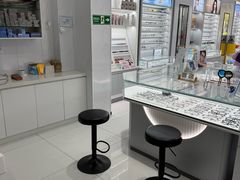 -光明眼镜·蔡司授权(徐泾店)