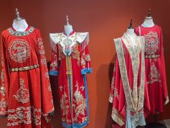 -派丽莫Pellimo原创设计婚纱品牌