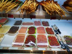 -马路边边串串香(苗栗路店)