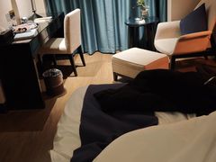 -红方格精致酒店(泸州金融中心万象汇店)