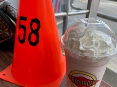 草莓奶昔-FATBURGER 特富客汉堡(外交公寓店)
