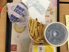 -麦当劳(烟台海港路店)