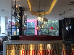 -必胜客(武汉欢乐谷店)
