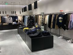 -URBAN REVIVO(七宝领展广场店)