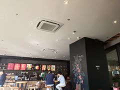 -星巴克臻选(莘庄仲盛店)