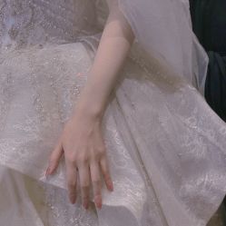 -GRACE KELLY婚纱与礼服(北京店)