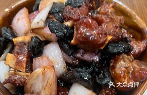 Braised Pork Ribs with Preserved Olives