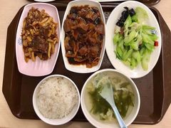 -同济大学本部学苑饮食广场