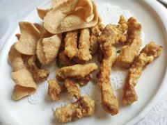 椒盐排条配虾片-老人和饭店(打浦路店)