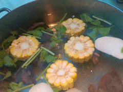 矿泉水锅底-为什么牛潮汕牛肉火锅(中信广场店)