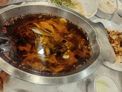 -鑫巴蜀小镇 · 水煮鱼专研店(玉桥店)