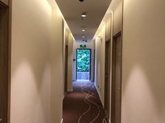 -汉庭优佳(上海娄山关路地铁站店)