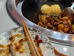 -哈尔滨烧烤·山河村铁锅炖(交大店)