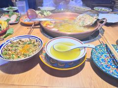 -洱火云南酸菜牛肉火锅(石景山当代商城店)