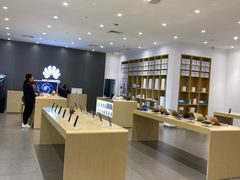 -华为授权体验店(中山公园来福士)