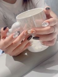 -丽心自助美甲美睫