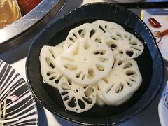 -茅草房·河畔园林火锅