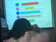 -金夫人化妆摄影职业培训学校