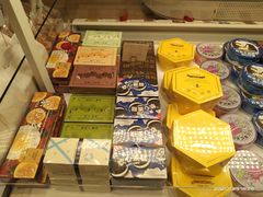 零售区-好利来(南京路一店)