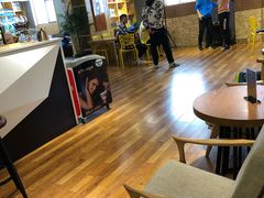 大堂-新华里咖啡书吧(新华书店小寨店)