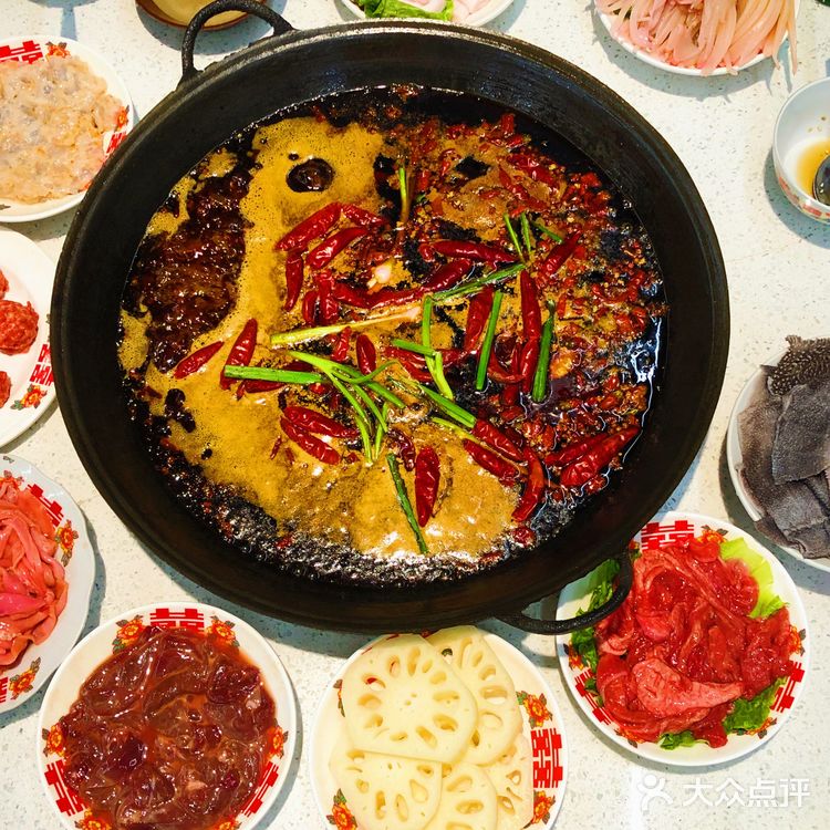 重庆火锅英雄必备洞子老火锅