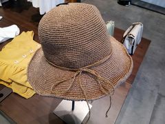 -URBAN REVIVO(上海中庚漫游城店)