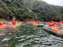 -安吉龙王山峡谷漂流