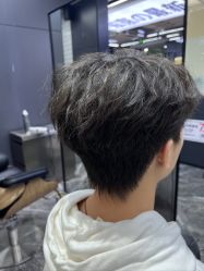 -藤野造型•烫染专业店