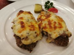蘑菇烤牛肉饼-小白桦西餐厅