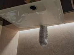 -灸春堂·艾灸·痛症·整脊连锁(之江银泰店)