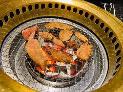 -山川小町·极番烧肉(新地假日广场店)