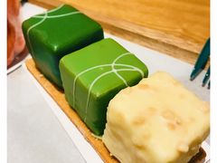 春茶牛乳蛋糕-星巴克臻选(上海中环广场2F店)