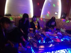 -乐唱氧吧量贩式KTV