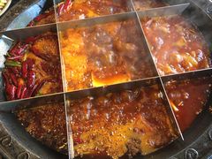 -疯狂的筷子老灶九宫格火锅